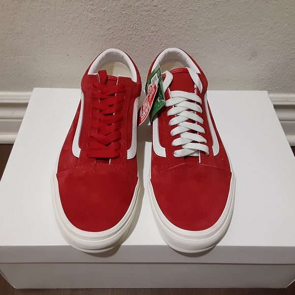 Vans - Picture 2 of 4